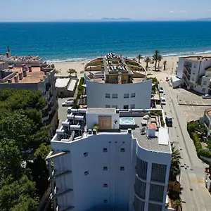https://vista-roses-mar-vent-de-mar.catalonia-hotels.com