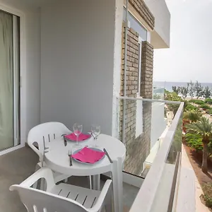https://tarahal-apartamentos.in-canary-islands.com