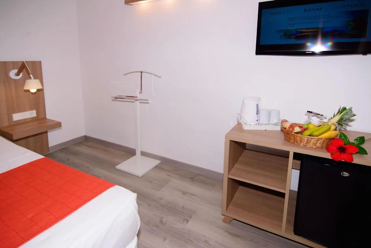 Cala Llenya Resort Ibiza Hiszpania